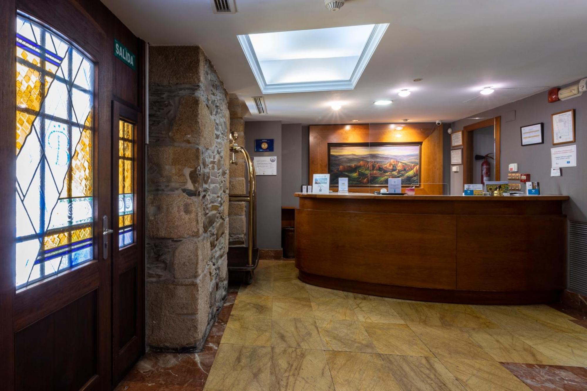 Hotel Aroi Bierzo Plaza Ponferrada Exteriér fotografie