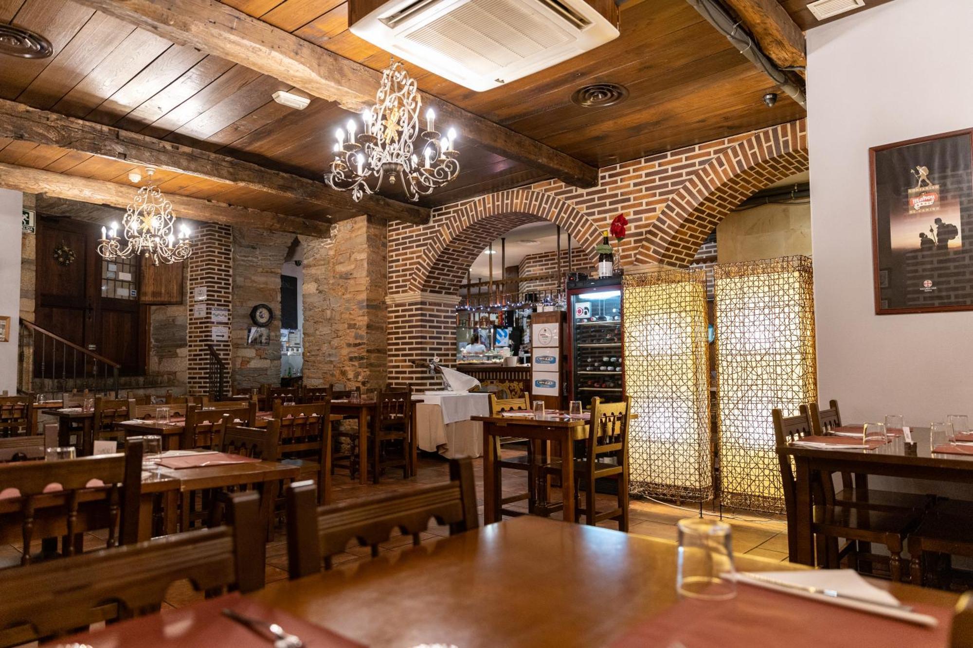 Hotel Aroi Bierzo Plaza Ponferrada Exteriér fotografie
