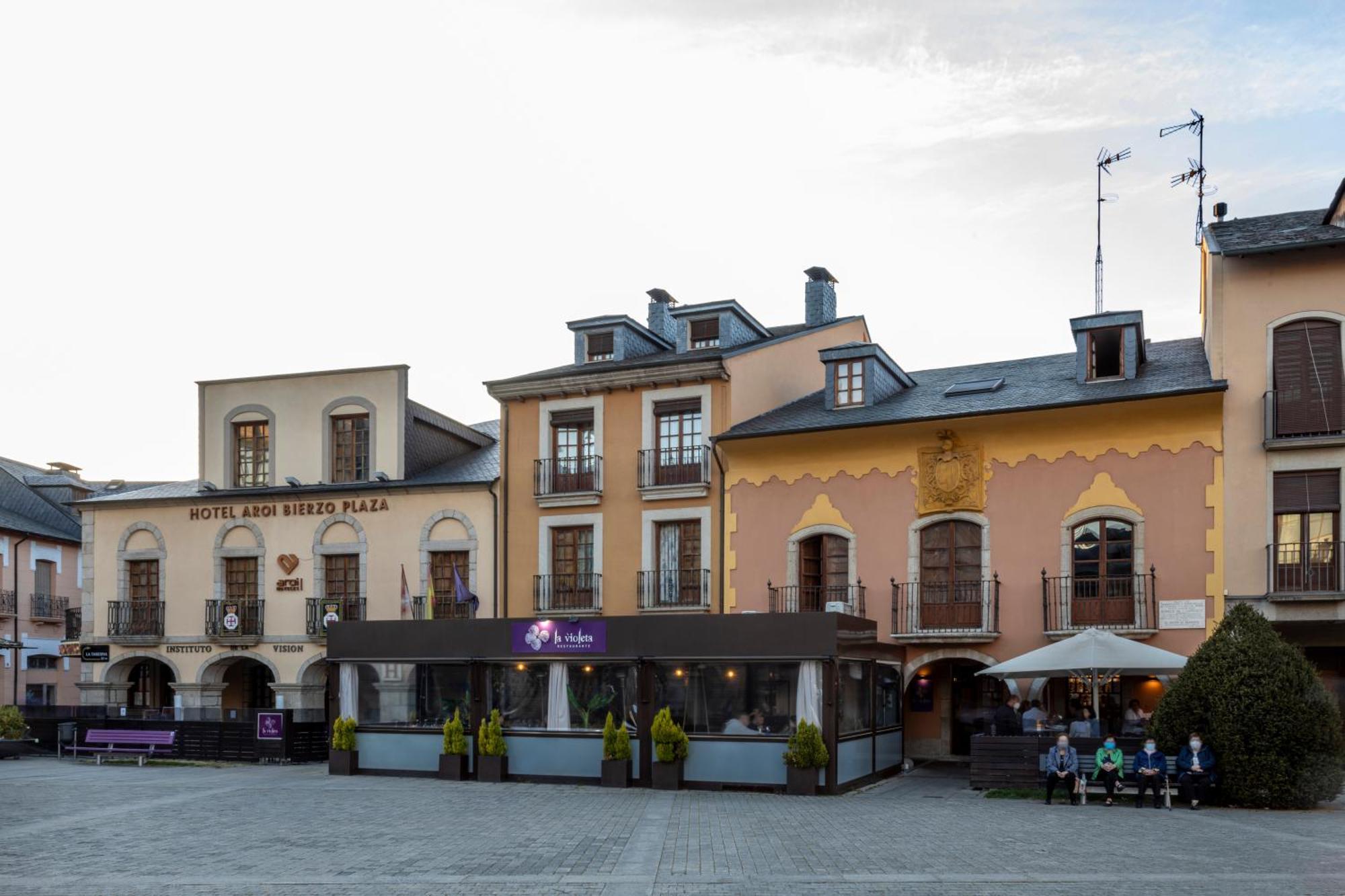 Hotel Aroi Bierzo Plaza Ponferrada Exteriér fotografie