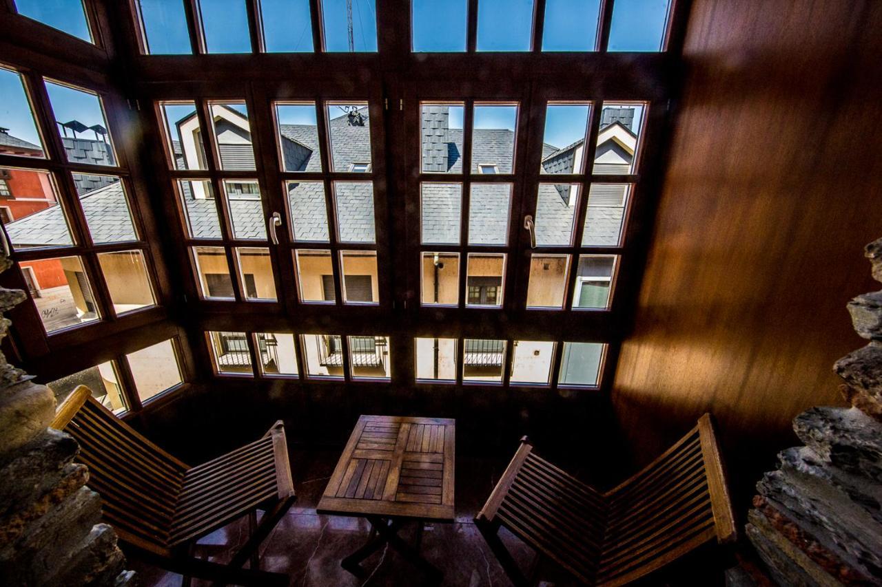 Hotel Aroi Bierzo Plaza Ponferrada Exteriér fotografie