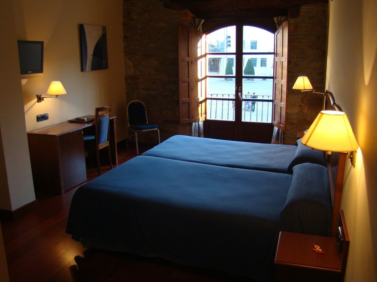 Hotel Aroi Bierzo Plaza Ponferrada Exteriér fotografie